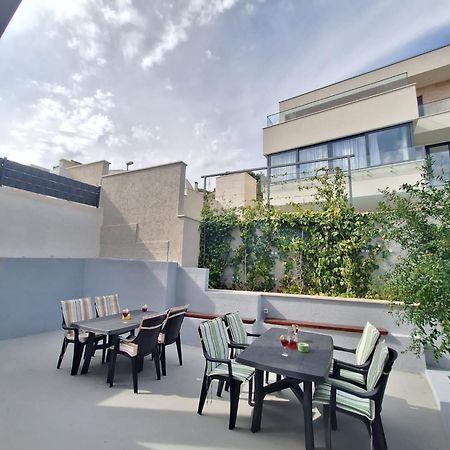 Apartments Vini Seget Donji Exterior photo