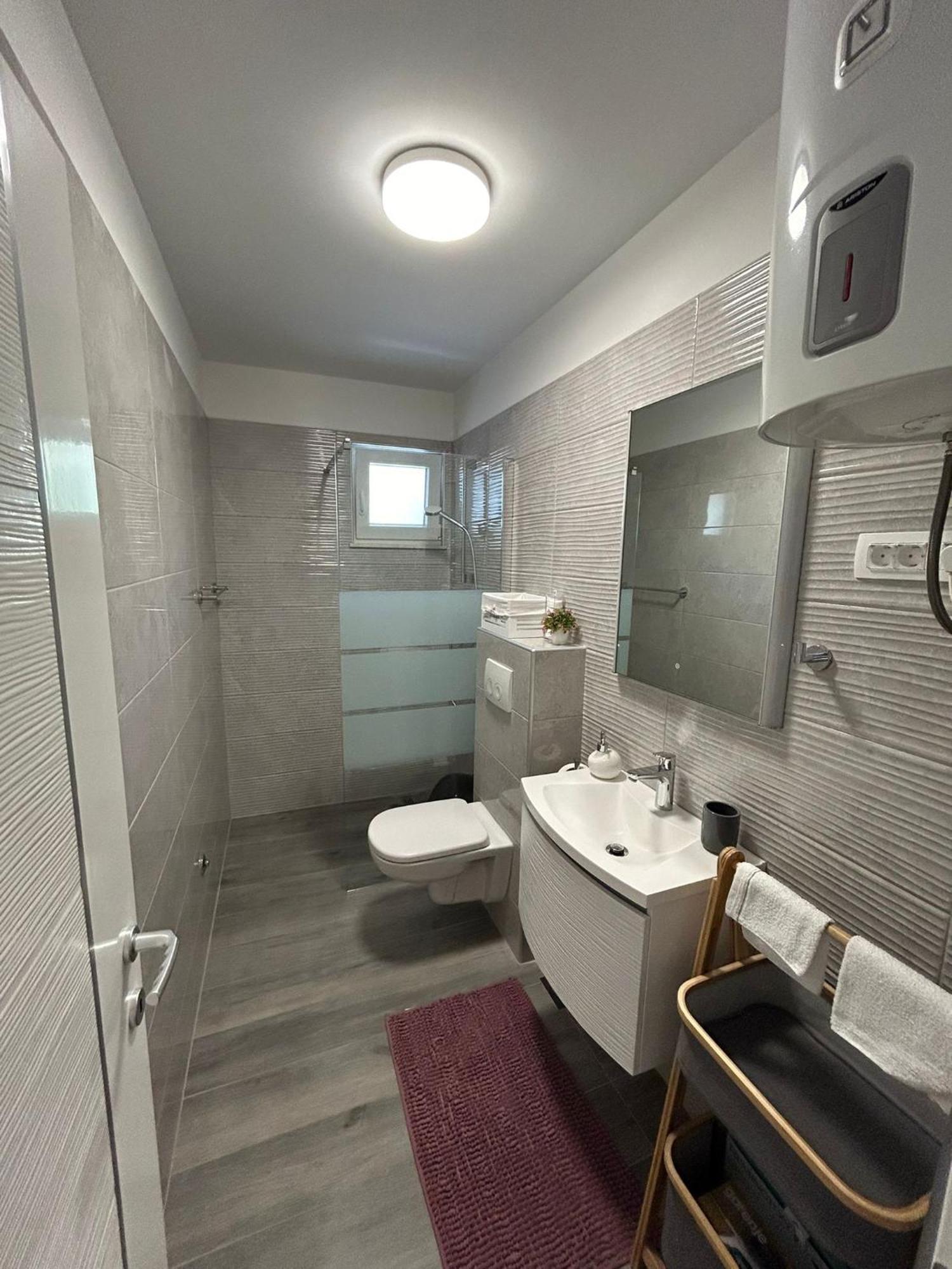 Apartments Vini Seget Donji Exterior photo