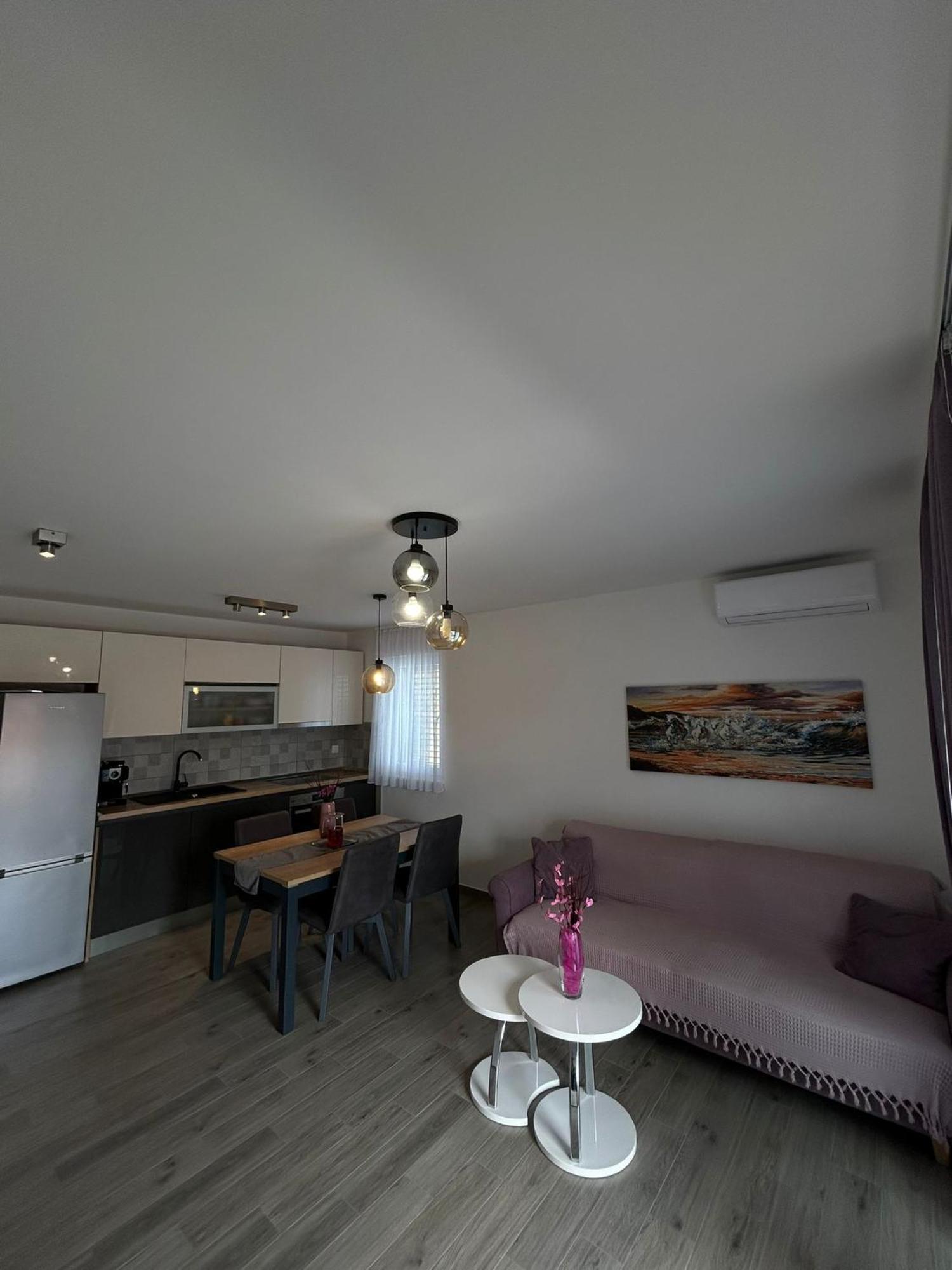 Apartments Vini Seget Donji Exterior photo