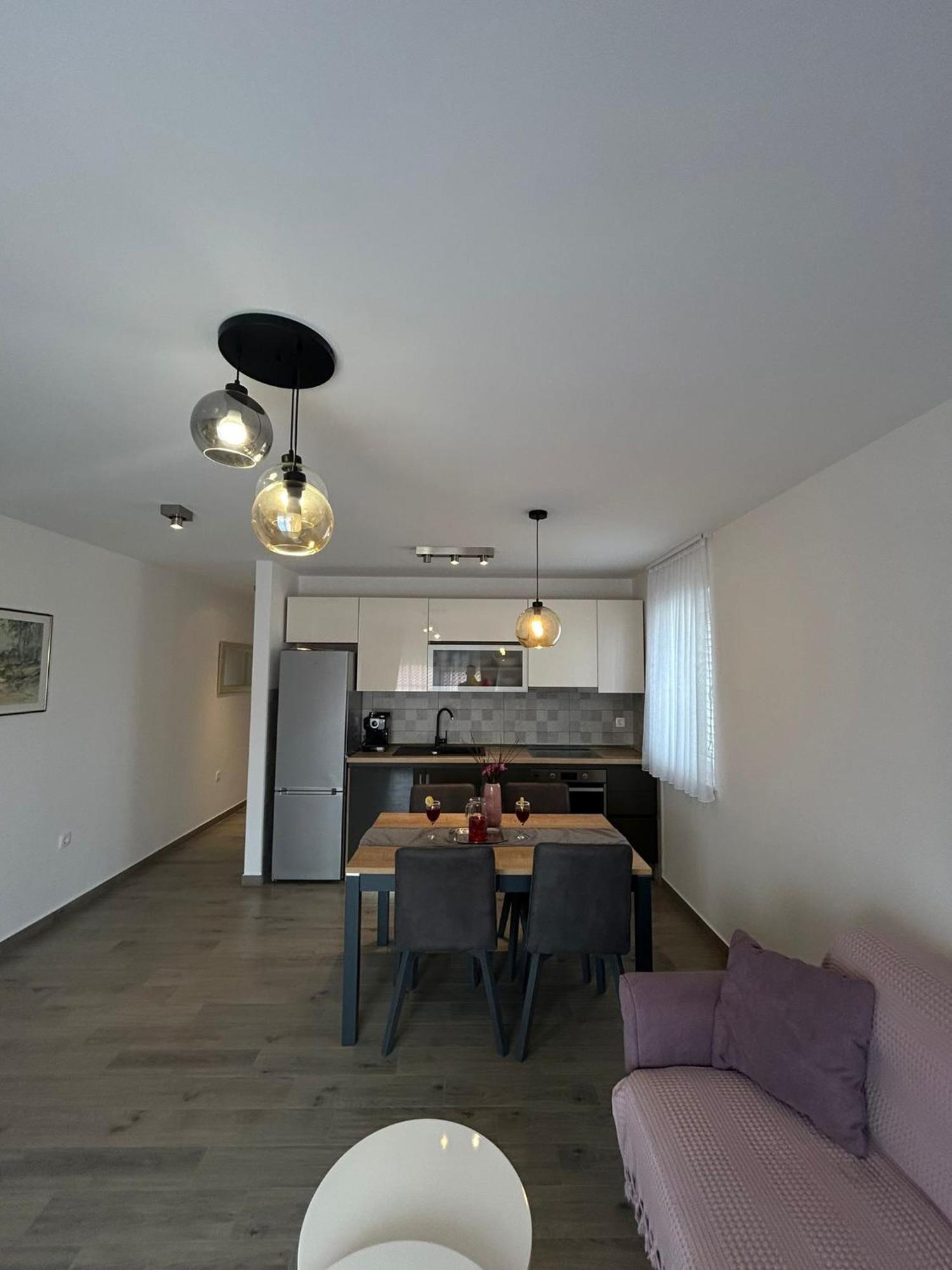Apartments Vini Seget Donji Exterior photo