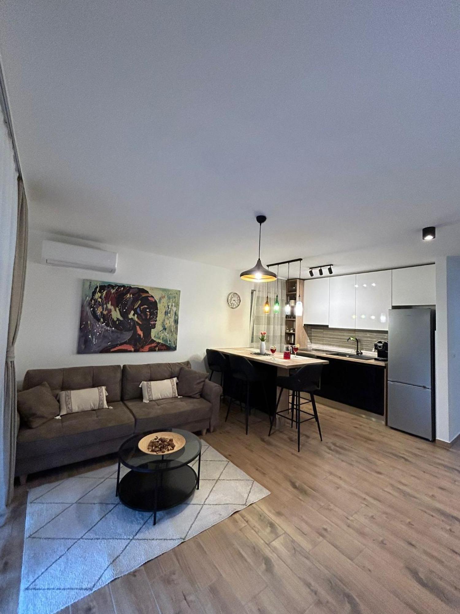 Apartments Vini Seget Donji Exterior photo