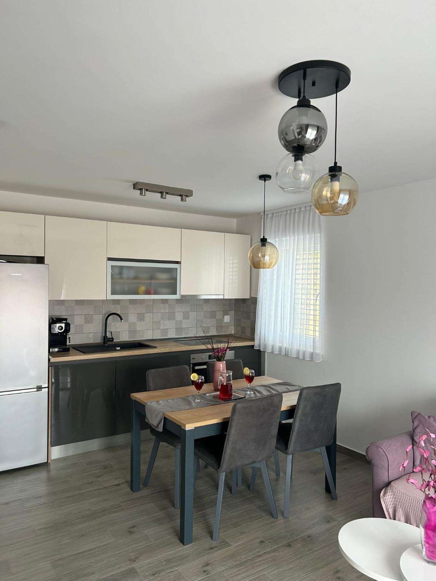 Apartments Vini Seget Donji Exterior photo